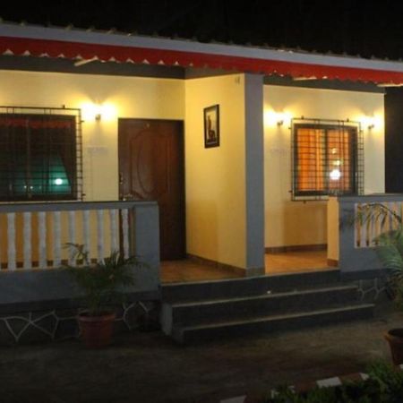 Madhuvan Farm Cottage 阿里巴格 外观 照片