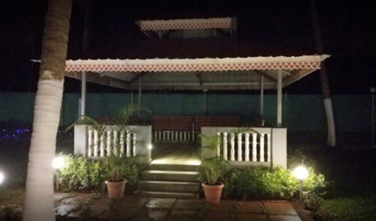 Madhuvan Farm Cottage 阿里巴格 外观 照片