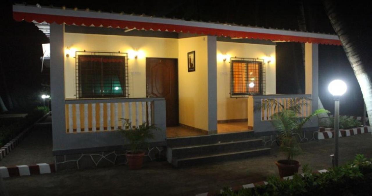 Madhuvan Farm Cottage 阿里巴格 外观 照片
